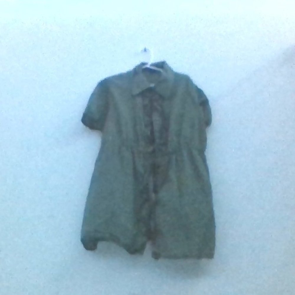 Frilly green Shirt